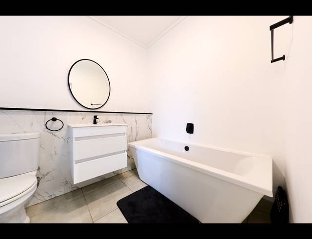 3 BEDROOM APARTMENT TO LET IN WATERFALL